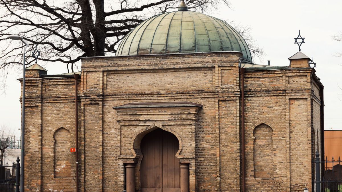 A historic synagogue captured in Gothenburg, Sweden showcasing architectural details and cultural significance.